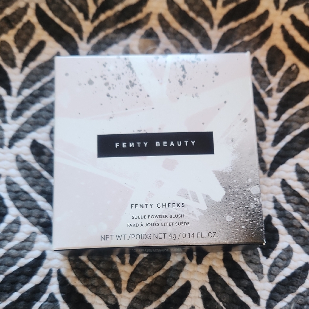 Fenty Beauty Suede Powder Blush - White